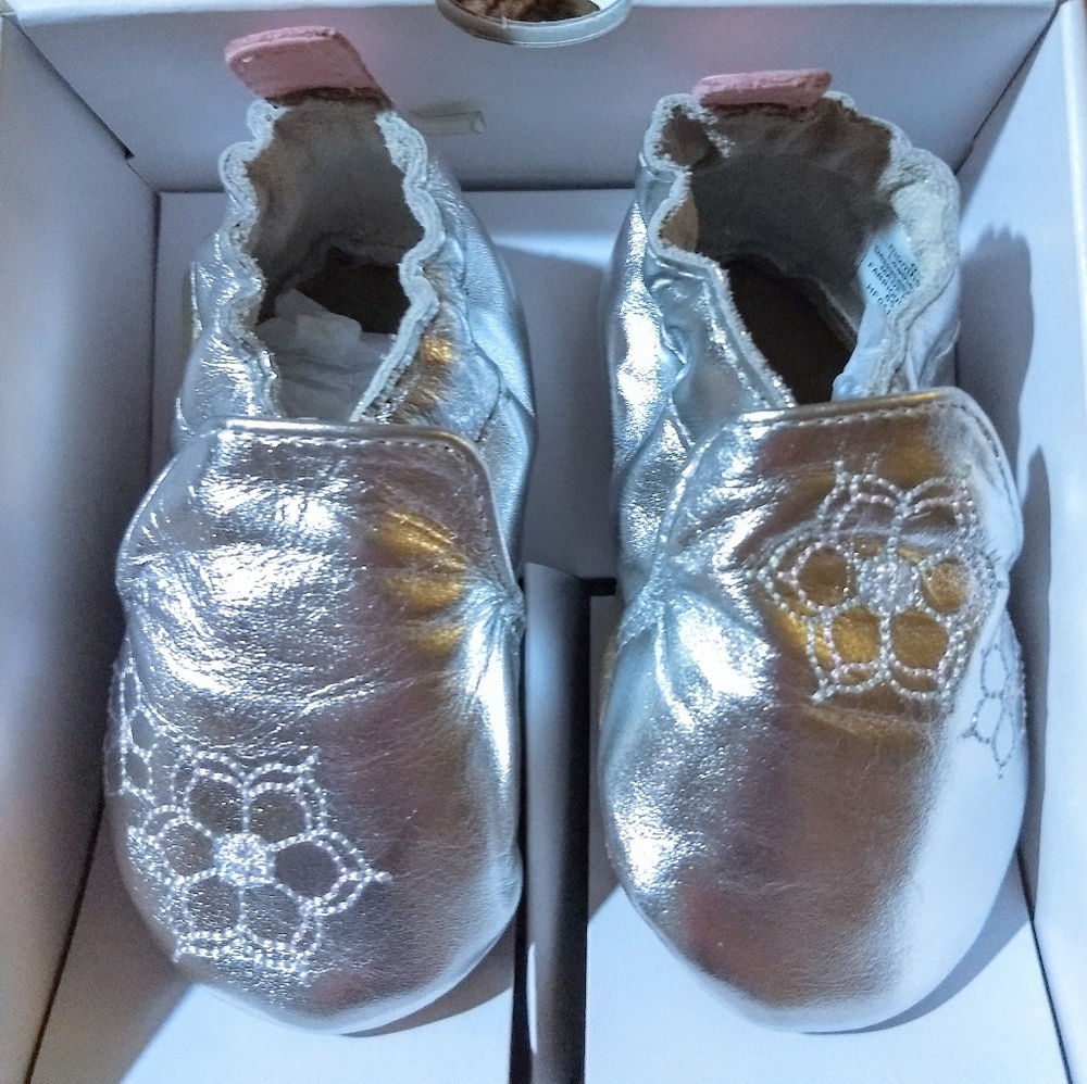 Robeez Leather Crib Shoes; Brand NEW!